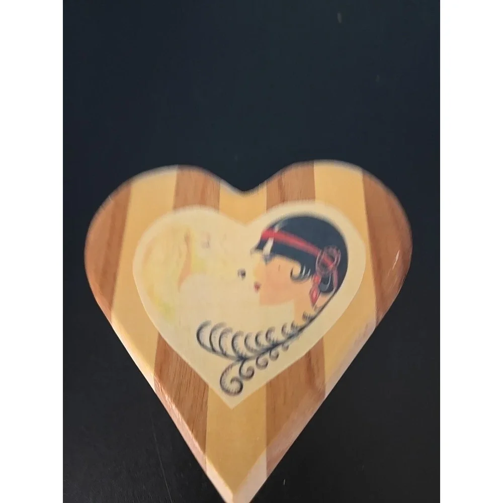 Wooden Heart Shaped Jewelry‎ Trinket Box Handmade Wood 4.5 x 4.5